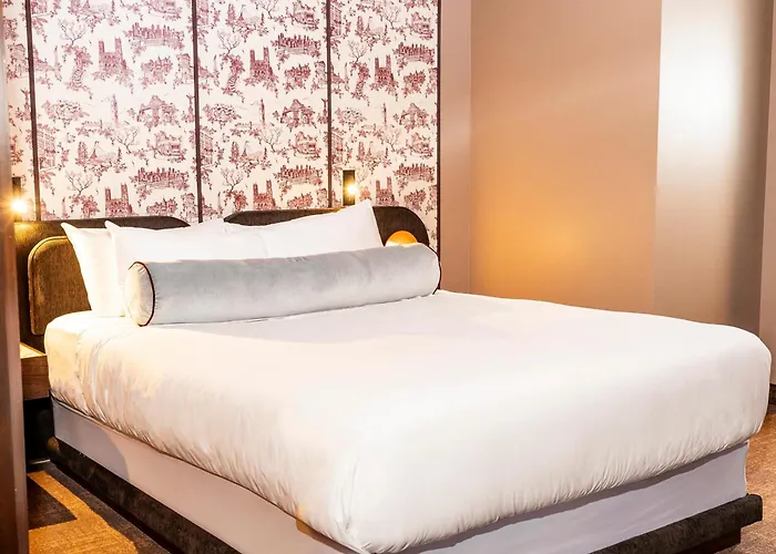 Hotel Saint-Sulpice Montreal